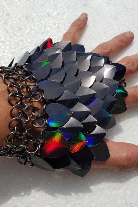 Gothic Scalemaille Gloves,Holographic Scale Mail Bracer,Iridescent Dragon Scale Gloves,Guard Bracer